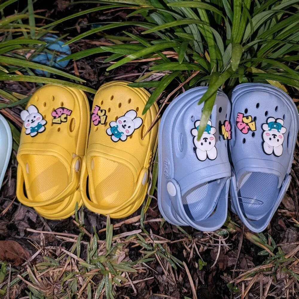 NWT Kids Cute Bunny Clogs Unisex Crocs Nonslip sandals (Size:12 Months-5 Years)